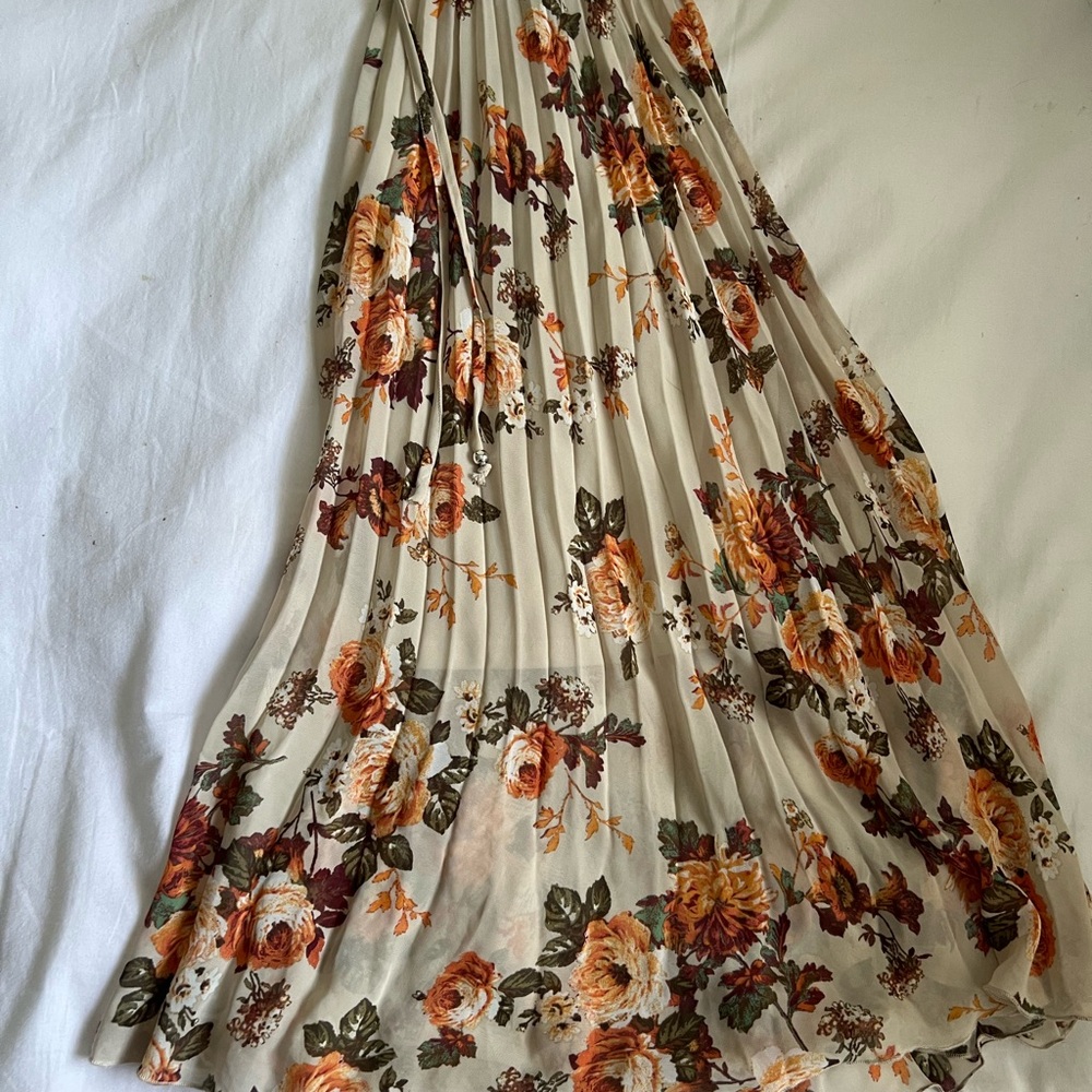 Floral Pleated Skirt